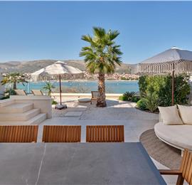 Selection of 5 bedroom seafront villas with pool on Ciovo near Trogir, sleeps 10